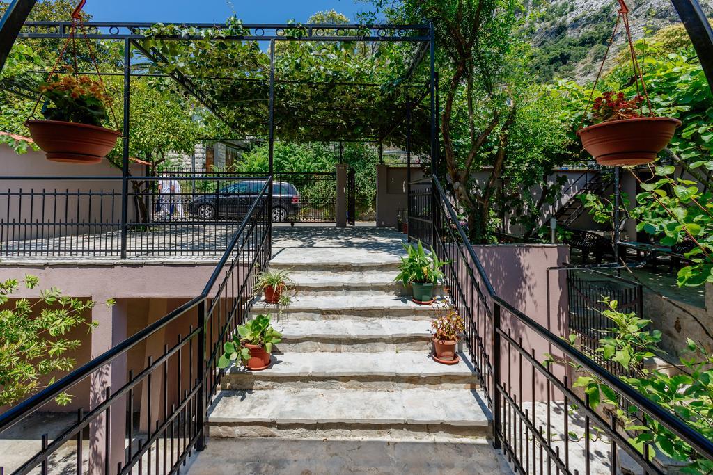 Spacious Central Magik Kotor Exterior photo
